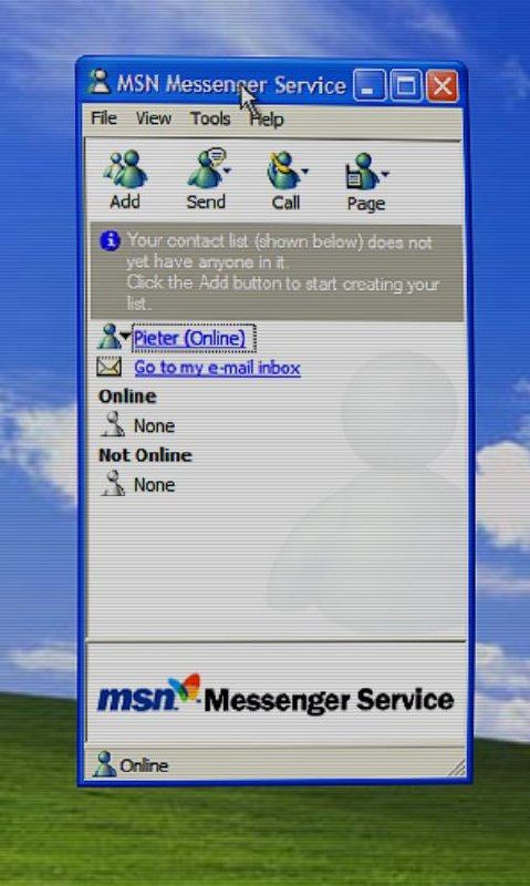 Screenshot of MSN Messenger login screen with connection error on Windows XP desktop background.