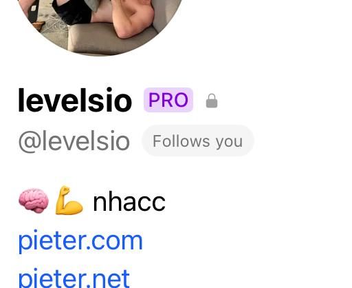 Screenshot of a Twitter profile page showing mutual following indicators and a task description for implementing similar features.