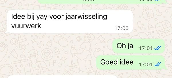 A WhatsApp conversation discussing a New Year's Eve filter idea.
