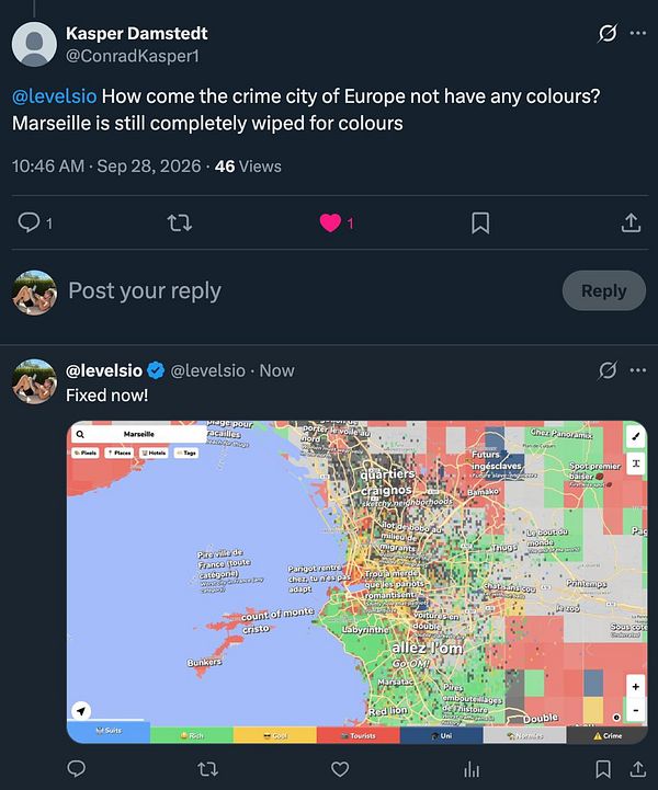 A Twitter conversation about fixing missing colors on a crime-related city map, showing a map of Marseille with color-coded areas.
