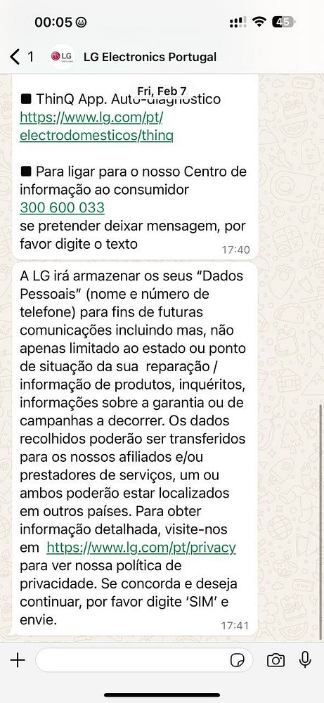 A WhatsApp conversation with LG Electronics Portugal regarding AC purchase and GDPR terms.