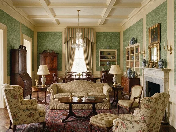 A room in the Traditional style