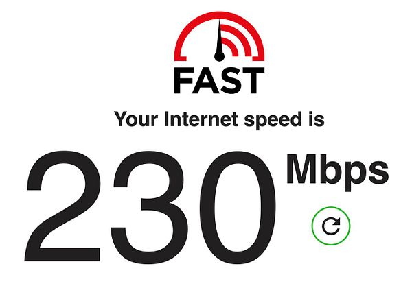 Screenshot of Tailscale settings interface showing network and subnets configuration for enabling exit node and subnet routes.