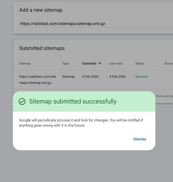 Screenshot of a Google Search Console report showing sitemap status details and a sitemap URL submission form.