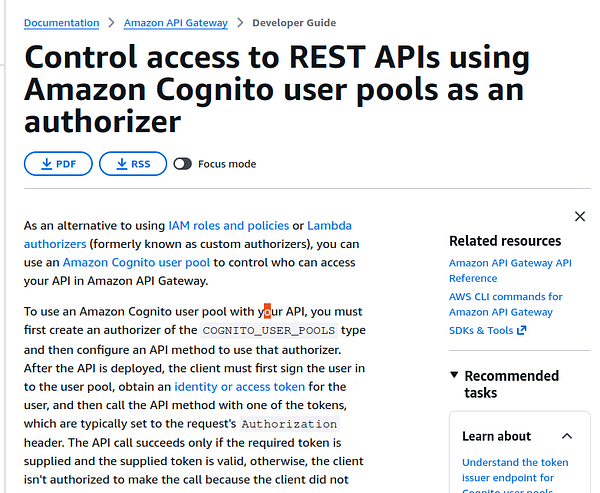 Screenshot of an AWS Management Console showing EC2 instance details with a highlighted instance named 'instancia web' and system logs.