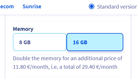 The image displays a user interface for selecting server RAM options.