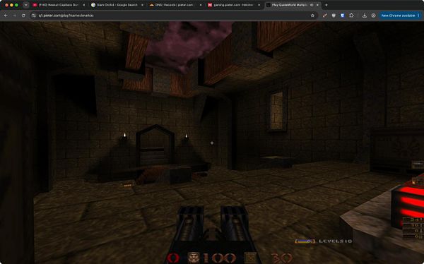 Screenshot of a terminal window running Quake 1 with console commands and game status displayed.