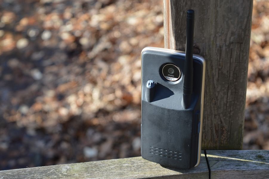 Linc Smart Walkie Talkie MotoMod™