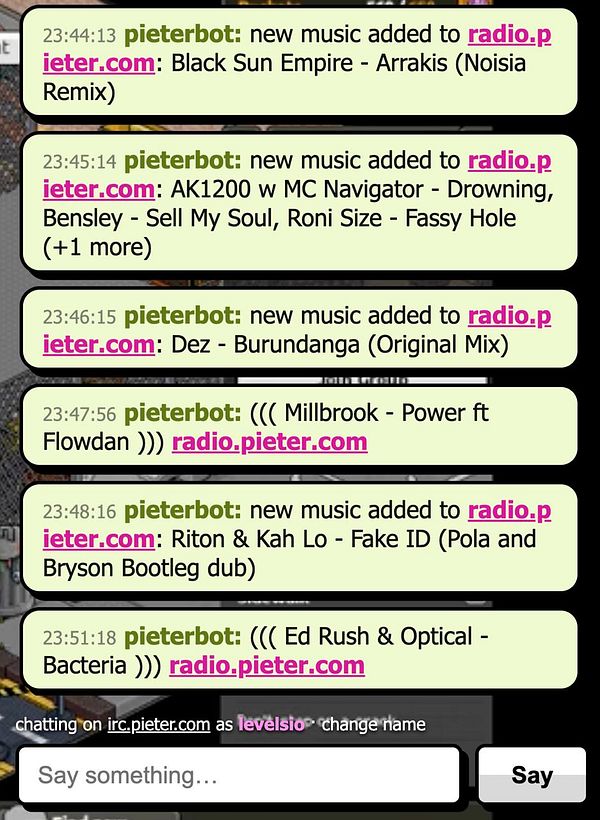 A digital music player interface displaying the track 'Raum' by DJ Tennis with accompanying playlist and album details.