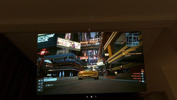 A preview of a video game displayed in windowed mode, featuring a vibrant urban environment.