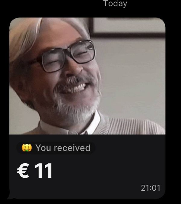 A smiling man is shown receiving a payment notification of €11.