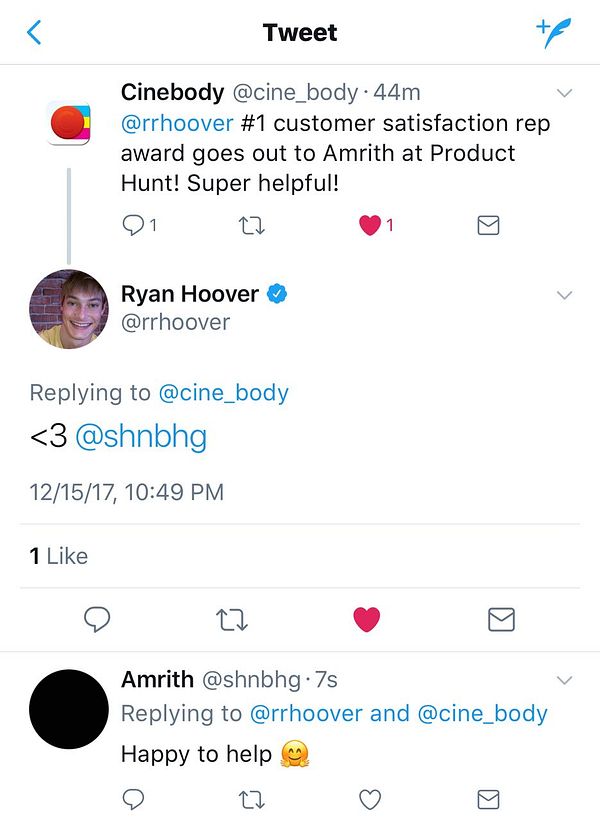 A Twitter conversation celebrating an award for customer satisfaction.