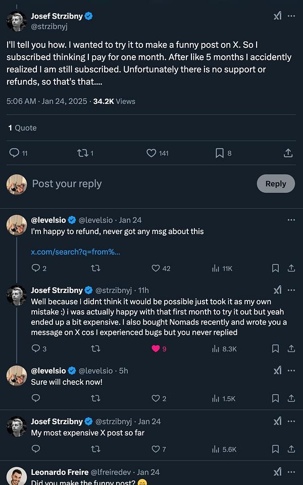 A Twitter conversation discussing a subscription issue and refund request.