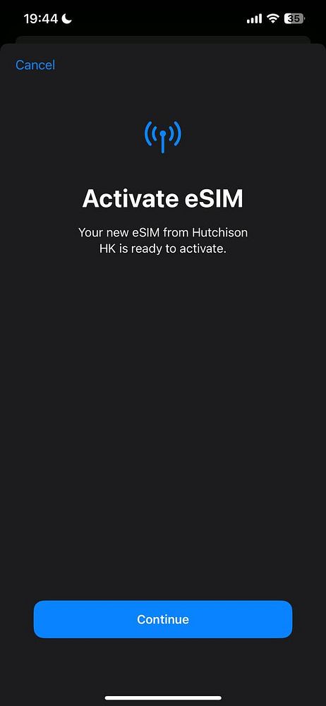 The image displays a mobile screen for activating an eSIM.