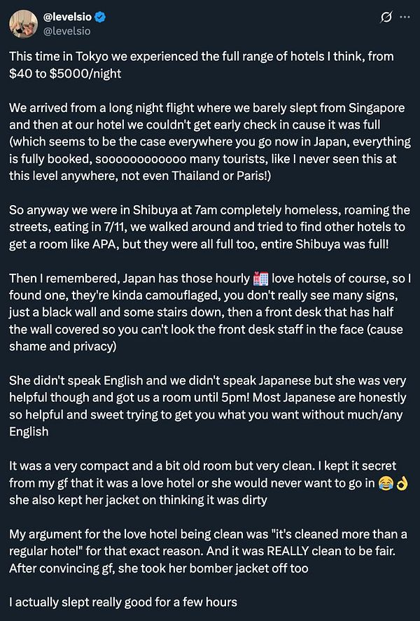 A Twitter post detailing an experience in Tokyo, focusing on the challenges of finding accommodation and the unique aspects of love hotels.