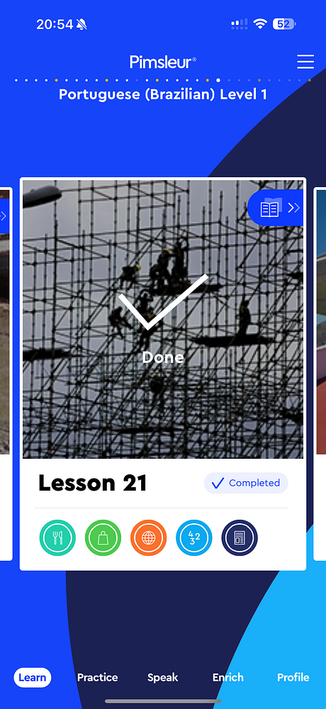 The image displays a mobile app interface for a Portuguese language learning program.