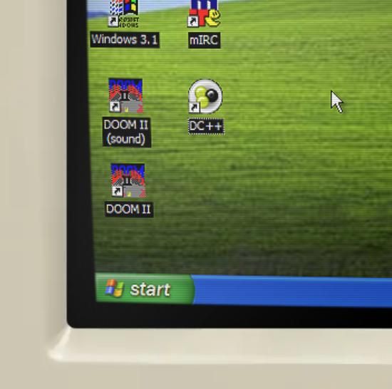 Screenshot of DC++ software installation window displaying license agreement terms and options to accept or decline.