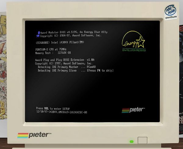 Screenshot of a BIOS video screen showing the Debian GNU/Linux boot menu with multiple boot options.
