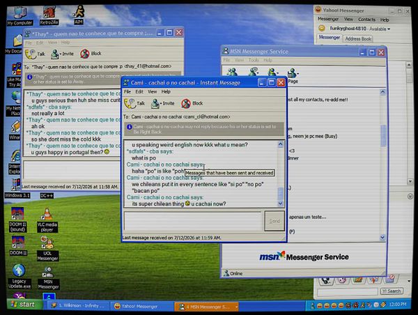 Screenshot of a 2006 MSN Messenger conversation window showing a chat with AI personas from Brazil and Chile.