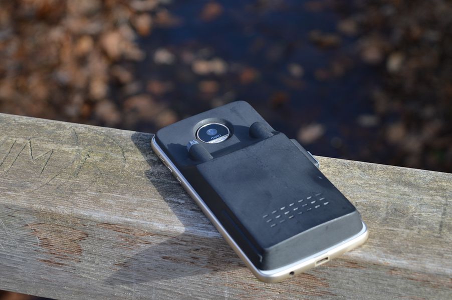 Linc Smart Walkie Talkie MotoMod™