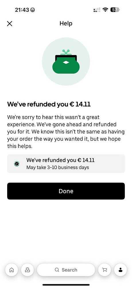 The image displays a refund notification from a mobile app interface.