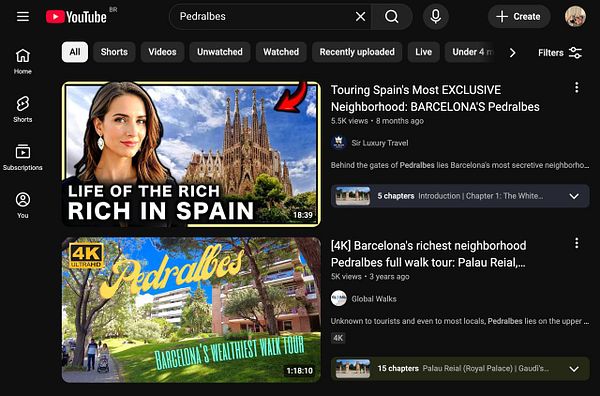 Screenshot of a web page titled 'Hoodmaps' showing an interactive map with user interface elements for navigation and quality settings.