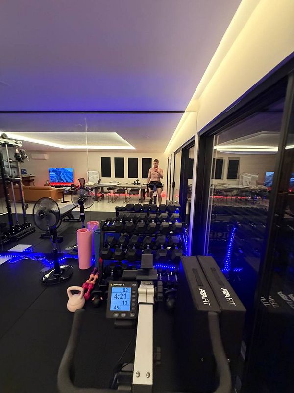 Poster of a club event promoting massage services, held at Rue Club on December 5th, 2022.