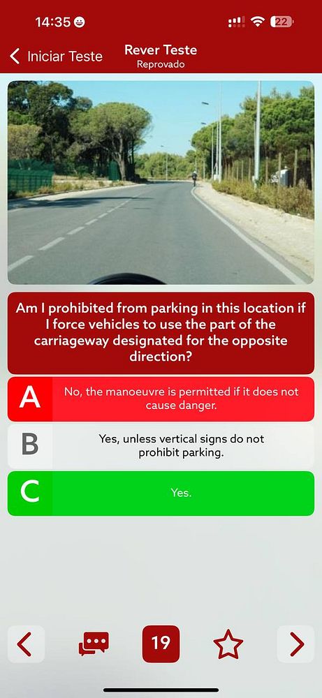 The image features a road scene accompanied by a driving theory question and multiple-choice answers.