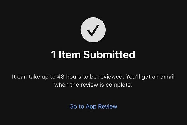 Screenshot of the Mac App Store Connect interface showing details of an iOS app version and submission status.