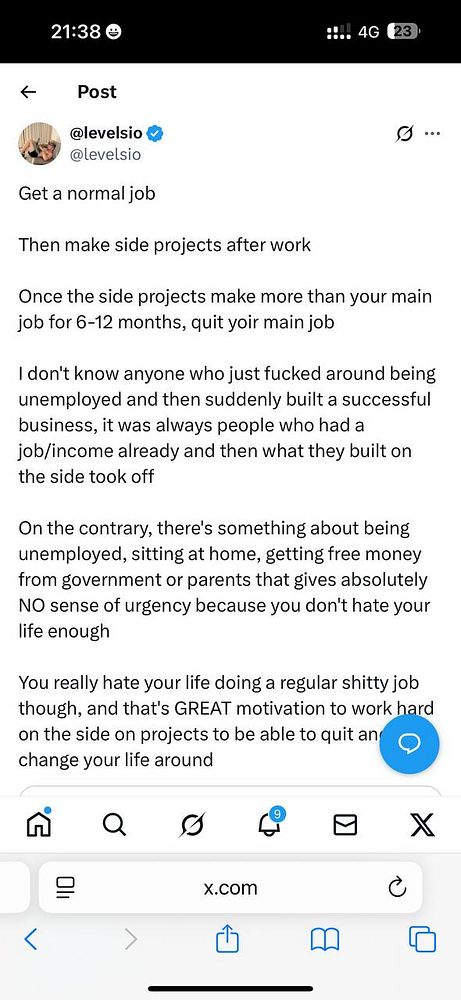 A social media post discussing the benefits of maintaining a regular job while pursuing side projects.