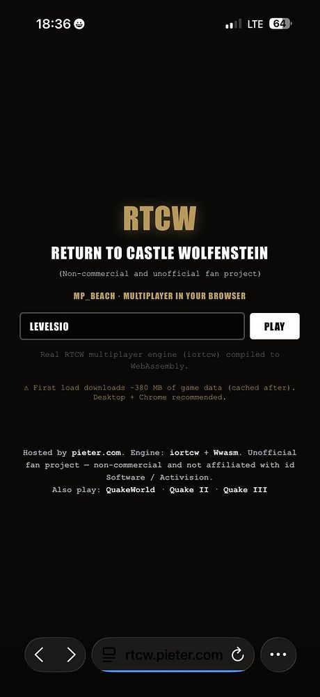 Screenshot of Return to Castle Wolfenstein game showing multiplayer mode on a Windows system.